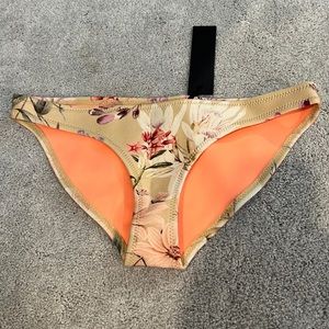 Triangl floral Bathing suit Bottoms Size Medium